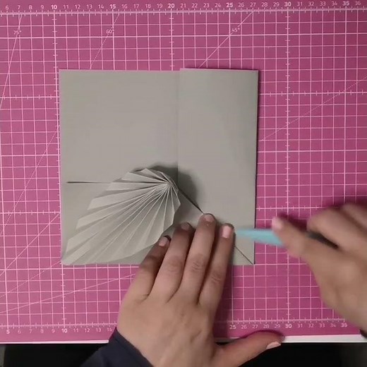Busta lettera origami con foglia, livello facile...nel mio canale trovate il tutorial completo! 💌🌱