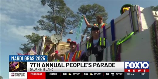 People’s Parade draws crowds to Dauphin Island