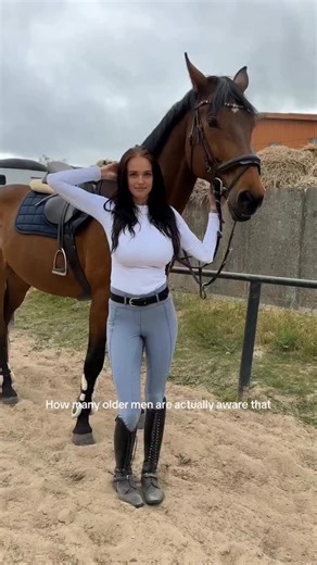 Ashley Bricks💛 on Instagram: "Who comes with me ?"