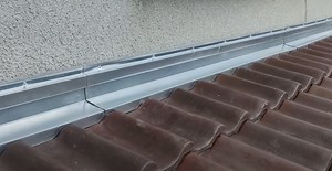 Solin contre mur : Comment le poser ? - Lesquestionscomposent.fr