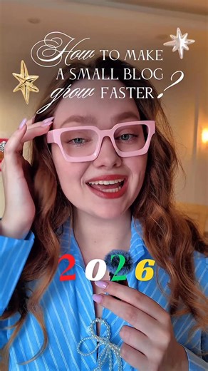 Anastasia Phillips | Content producer on Instagram: "💬 “TRENDS” and I’ll send you a gui/de for 2026👇🏻 When content follows one clear format, the audience quickly understands what your page is about. Familiar structure creates comfort and builds recognition over time. Choosing one format early helps small blogs grow with direction instead of guessing. Each post reinforces the previous one and adds consistency to your presence. If you want to find formats with the biggest growth potential this 