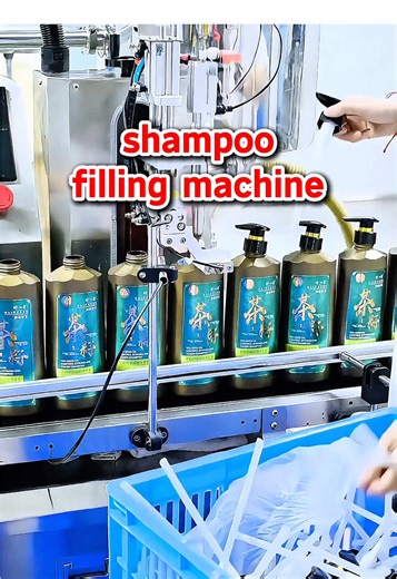🔥🔥liquid shampoo bottle filling machine; 👍👍this liquid shampoo filling machine suitable for 100ml-1000ml; 💯💯liquid shampoo filling machine automatic filling, screw capping,help the bosses save time and labor. #shampoo #liquidshampoo #liquidfillingmachine #shampoofillingmachine #bottlefillingmachine #fillingmachine #shampoofactory