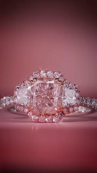 A trio of luxurious center stones makes The Cordelia a one-of-a-kind work of art and elegance. ✨One of our finest Le Vian Haute Couture rings, this piece presents a flawless Very Light Pink Diamond flanked by exquisite trapezoid-shaped Vanilla Diamonds. 💎 Make The Cordelia yours. Shop here: https://levian.co/3Kyvlqu #luxury #couture #diamonds #diamondring #pinkdiamonds #jewellery #jewelrydesigner | LeVian