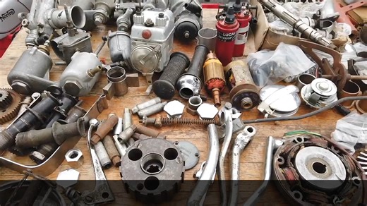 🏍🔥 MARCH 7TH 🔥🏍 The gates will be open. The traders will be set up. The engines will be rumbling. 𝗞𝗘𝗠𝗣𝗧𝗢𝗡 𝗔𝗨𝗧𝗢𝗝𝗨𝗠𝗕𝗟𝗘 is back — and it’s going to be BIG. From rare parts and project bikes to classic machinery, tools, memorabilia and proper old-school autojumble treasure hunting… this is where motorcycle history comes alive. If you love the smell of petrol, the thrill of the find, and a proper Saturday spent talking bikes — you already know where you need to be. 📍𝗞𝗲𝗺𝗽𝘁𝗼