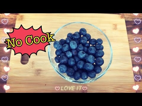 How to make: No Cooking Baby Fruit Food Purée from 6-9 months - Blueberries Purée