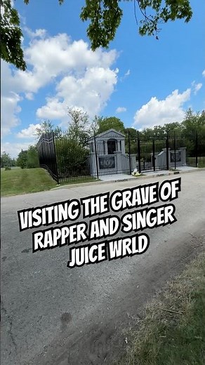 Visiting the grave of rapper Juice WRLD #shorts