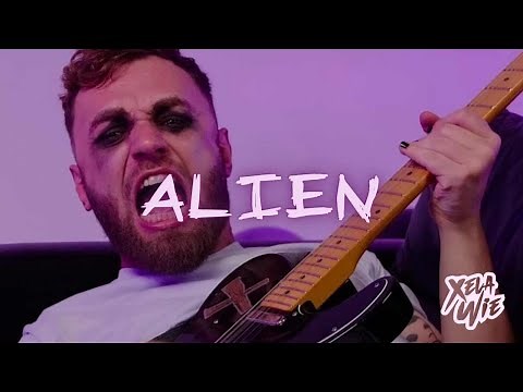 Xela Wie - ALIEN (Offizielles Musikvideo)
