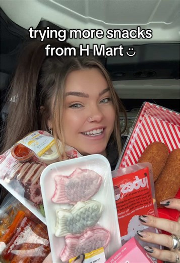 trying more snacks from H Mart ◡̈ 😋 #hmart #tteokbokki #koreancorndog #hmarthaul #pdxfoodie