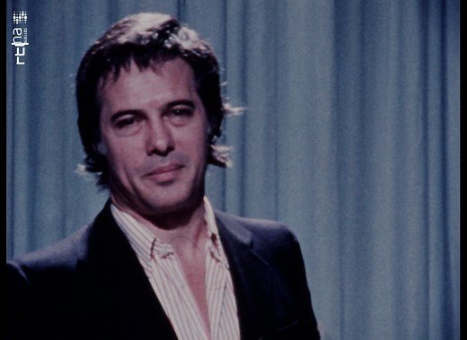 😭 Féroce, Guy Bedos croquait la société et épargnait peu de monde... En 1980, il annonce la naissance de son fils, Nicolas, d'une manière un peu particulière. Le papa est fier mais déboussolé du monde dans lequel son fils vient de naître... [en collaboration avec Sonuma - Les archives audiovisuelles] cc. Nicolas Bedos | RTBF