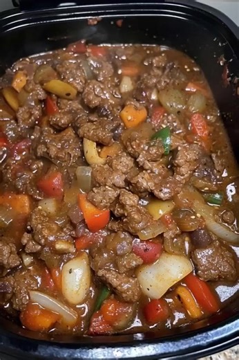 "I’ve never been more obsessed with my crockpot. One bite of this and you’ll understand why." Full recipe below 👇 💬 😋 | Nora’s Kitchen