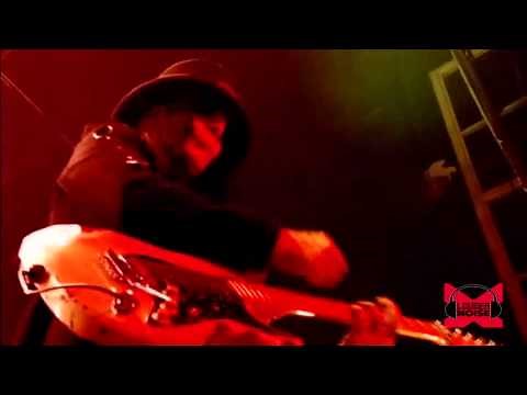 Motley Crue - Shout at the Devil (Live - Crue Fest)