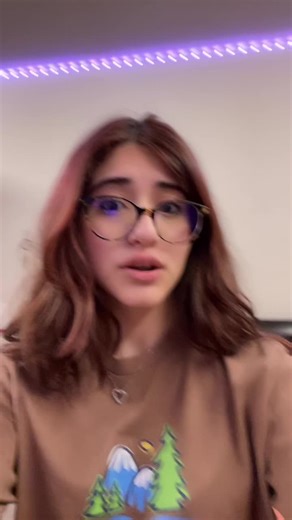 Exploring Minecraft's Enderman Character in Animated Scene