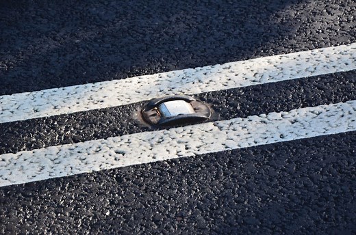 Road Studs, Cats Eyes & Motorway Studs: Hi-Way Services