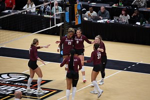 Texas A&M volleyball shuts out Pitt in 3 straight sets