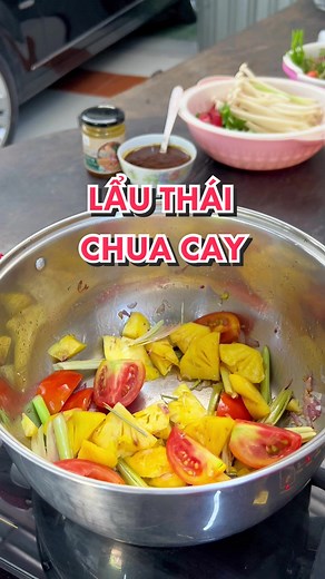 Cách Nấu Lẩu Thái Chua Cay Tại Nhà