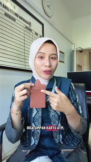 Solusi biar ga ngerusak baju pakai pin nama mendingan pakai Id Card Custom nama ini saja🤩 #idcard #idcardholder #idcardcustom #asn #metasof