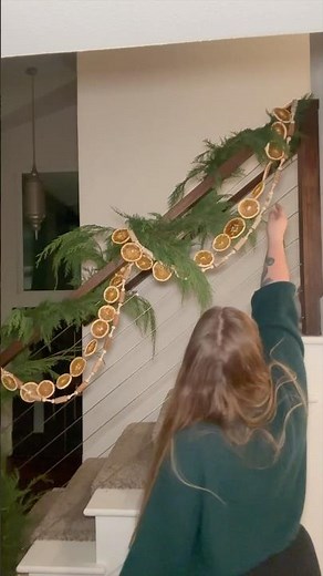 upcycle wine corks with this garland 🍷🍾