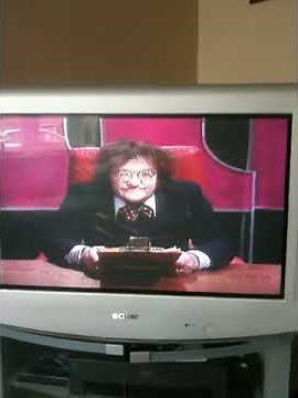 Cosmo Smallpiece - Les Dawson