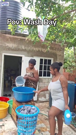Just the two of us, a backyard and lots of love (oh, and laundry 😄). #makingmemories #fyp #laundryday #motheranddaughter