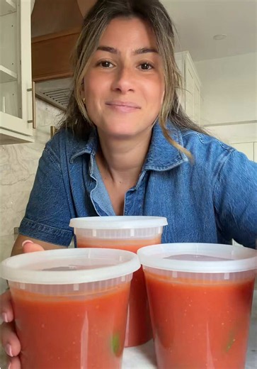 Fresh Garden Tomato Passata Freezer Method