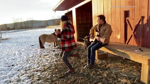 Kevin Bacon and Kyra Sedgwick sing to their farm animals together in cute video