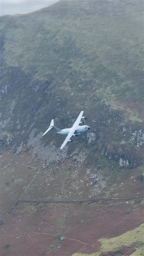 3K views · 50 reactions | LFA7 Mach loop - RAF A400m ‘JIGSAW91’ through spur 落 RAF Brize Norton #raf #rafbrizenorton #machloop #lfa7 #lfa17 #lowflyingaircraft #lowflying #lowfly | LIMA BRAVO UK | Facebook