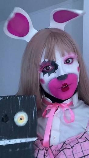 Mangle Cosplay: Eye-Catching Transformation