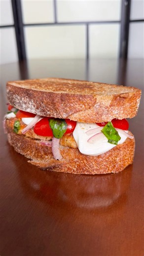 The Crispiest Chicken Sandwich You’ll Ever Make! 🤤🔥