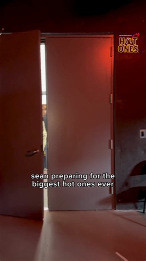 100% ITS BTS the usual set up is sean sitting directly opposite his guest like this instead of at the head of the table + there’s several chairs and napkins… KDMDNDJDJNDJDJDJEJEJDJDJD IM SO EXCITED