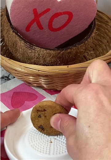 Essential Kitchen Life Hacks for Cooking Quick Meals