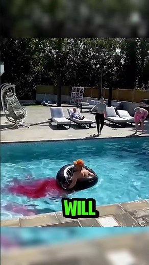 🏊‍♂️🚨 "What Happens If You Pee in the Pool? Water Changes Color!" 🌊🎨