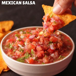 196K views · 2.3K reactions | Perfect MEXICAN SALSA RECIPE In Just 5 Minutes Without Food Processor Written Recipe: https://bit.ly/3b6VvA3 Find me on Instagram: https://www.instagram.com/aartimadan/ Hummus: https://fb.watch/2OYE1DsIKq/ Homemade Pizza Sauce: https://fb.watch/2OYFx48HJy/ #MexicanSalsa #HomemadeSalsa #AartiMadan | Aarti Madan | Facebook