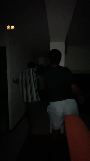 Atp guys we were all drunk, they were fighting & I’m jst standing in front of them laughing my ass off with my lower voice cause we didn’t want to wake Aunty Ma up lol😭🤣🤣🤣#funnyvideos #fyppppppppppppppppppppppp #fijitiktok🇫🇯 #fijifinest🇫🇯☀️🌴 #fijitiktok