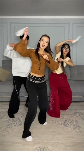 Aruzhan Mambetali🩷🥺Аружан Мамбетали / Аружан Назым / Nazym #aruzhanm #mambetaliaruzhan #dance