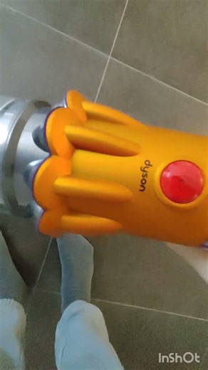 Dyson V12 detect Slim absolute Handling