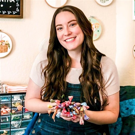 Hoop Backing Tutorial, and also day 3 (Hoop Butts) of @createandconnectcommunity prompts.🪡🫶✨ I always put off backing my hoops, but it is very calming to sit down and back a lot at once. It’s very methodical. Today I filmed myself while I backed one, so you could see the process!🙌 ⋒ ⋒ #embroidery #embroideryart #handembroidery #modernembroidery #handmade #hoopart #stitchersofinstagram #handstitched #embroidered #smallbusiness #heytheremaker #texasartist #dmcthreads #dmcembroidery #sanantoniot