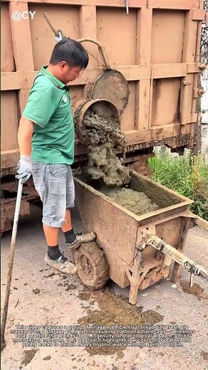 "Old-School Pig Manure Transport! 🐖 Handcart Tricks for Easy Hauling"