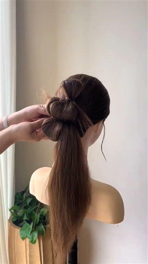 Elegant Chinese Updo: The Ultimate Bridal Hairstyle Transformation