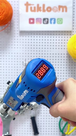 Working smarter with your tufting gun saves time, yarn, and energy ⏱️🧵✨ Nope vs Yep tips for more consistent rug making results, especially if you’re producing rugs regularly 🛠️🎯 #tukloom #rugtuftinggun #tuftingrugsbusiness #tuftingmachine