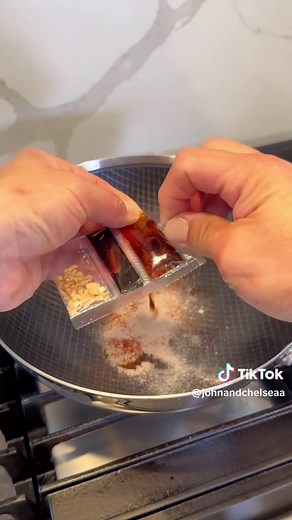Indomie Mi Goreng Hot & Spicy Noodles Dinner Recipe