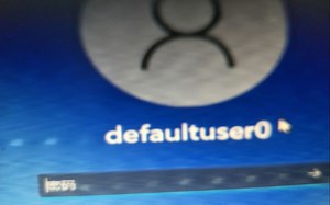 安装Windows 11时出现defaultuser0怎么办？跳过oobe直接进入内置管理员账户！