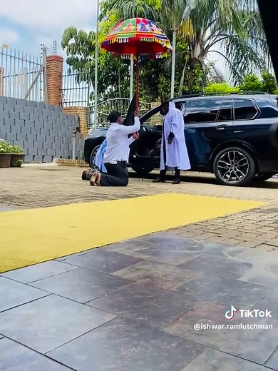 Ishwar Ramlutchman Mabheka Zulu Hosts the 12th Interfaith Prayer Day with His Holiness UNYAZI LWEZULU SHEMBE #SHEMBE #ISHWARRAMLUTCHMAN #KINGDOMOFKWAZULUNATAL #CULTURALDIVERSITY #SOUTHAFRICA #SOCIALCOHESION #KINGDOMOFKWAZULUNATAL #SIVANANDAWORLDPEACEFOUNDATION #ISHWARRAMLUTCHMAN