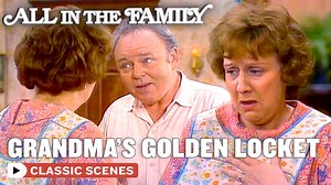 Edith (Jean Stapleton) confides in Archie (Carroll O'Connor) and explains she has lost a family Heirloom. But all Archie can see are dollar signs and a new colour television From Season 3, Episode 14 'The Locket': When Edith loses her heirloom necklace, Archie wants to report it missing so he can collect the insurance money and buy a color television. He then runs into problems when an agent comes over to verify the claim. Watch on Freevee: https://imdb.to/3BynHq5 Subscribe to The All In The Fam