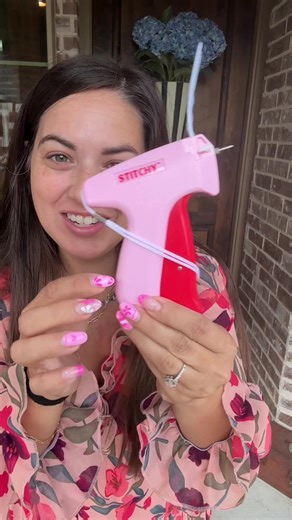 Never deal with popped buttons, gaping shirts, or slipping straps again 🙌 this little sticky helper keeps your outfit in place all day. Perfect for quick touch-ups, travel, or when you just need a fast fashion fix 💃 #TikTokMadeMeBuyIt #TikTokShopSummerTurnUp #TikTokShopCreatorPicks #TiktokShopBackToSchool #creatoricons @Shop Tucky