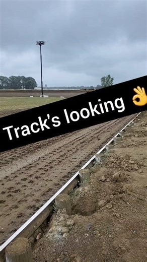 #speedweek is here at #WayneCountySpeedway! Cars are rolling in and the stands are filling up. Hot laps at 6. Races at 7. Come on up! #sprintcarracing #sprintcar #orrville #waynecounty #waynecountyohio #WCS #orrvilleohio | Wayne County Speedway