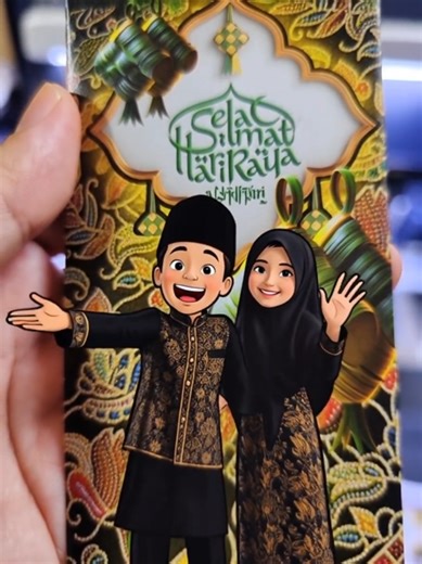 Cara paling senang buat Sampul Raya Cash Voucher. Guna EzCut HD330 Max V3 Dual Head High Speed Auto Feeder dengan Smart Drawer – lepas siap kerja, terus simpan dalam drawer. Kemas, jimat space! ✔ Sampul Raya – photostat paper 75gsm ✔ Cash Voucher / Holder – art card 260gsm ✔ Print guna laser printer ✔ Potong laju 1600mm/s ✔ Force sampai 2000gsm ✔ Camera scan marking 4–5 saat ✔ Ori Software Signmaster Pro v5 (3 user) ✔ 1 tahun warranty training & support Tak perlu potong satu-satu. Tak buang masa