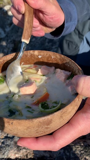 The last few days by the Norwegian sea had me reminiscing about enjoying this bowl of my creamy fish soup on the rocks with this incredible view. Hope you’re all having a wonderful summer too! 🐟 | North Wild Kitchen