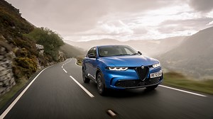 Alfa Romeo Tonale Review 2026 | Performance & Pricing