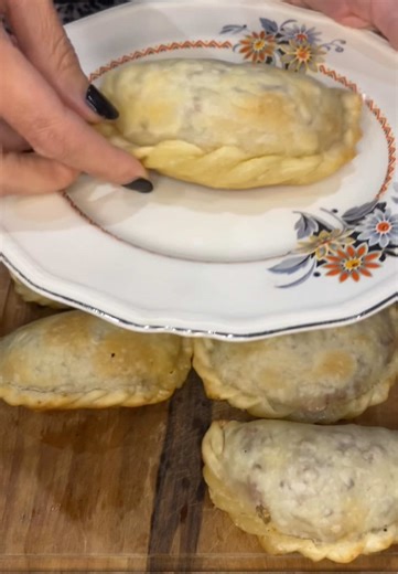 Unas ricas empanadas de carne!!😋✨✨ . . #empanadas #empanadasdecarne #cocinacasera #cocinar