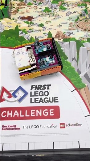 ロボットを右前方へ曲がりながら進ませる #unearthed #fll #pybricks